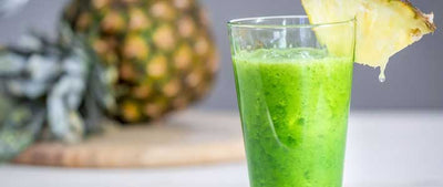 Spinat-Ananas-Smoothie: Verdauungsfördernd & mineralstoffreich